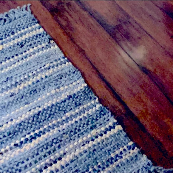 LIMITED COLLECTION LEVI’S 2’ x 3’ WOVEN JUTE RUG - Picture 2 of 3